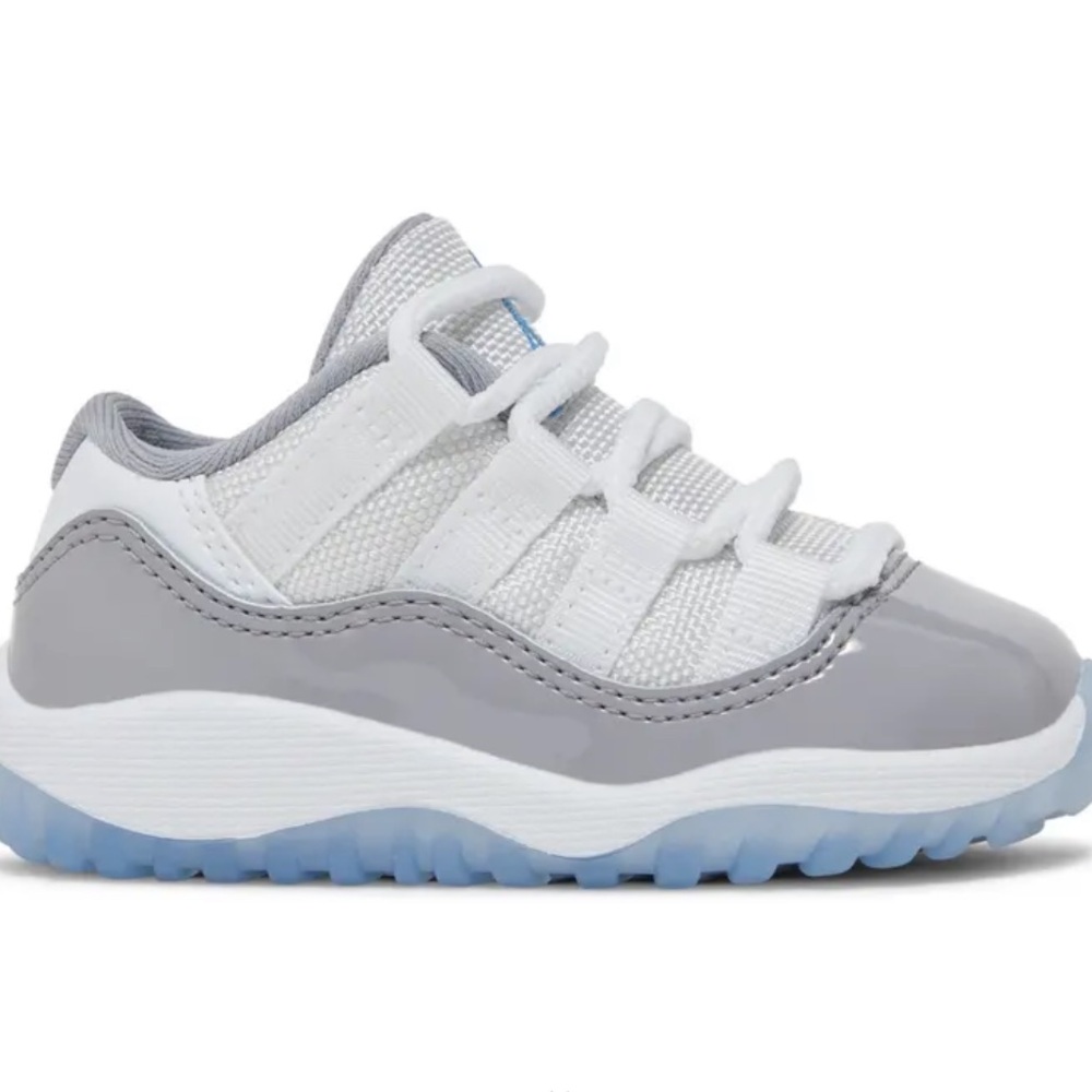 Gently Used Air Jordan 11 Retro Low